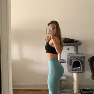 Alphalete leggings